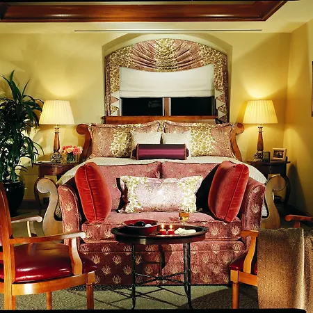 The Rose Hotel-2